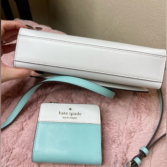 Kate Spade crossbody with removable chain and matching wallet - Picture 12 of 13